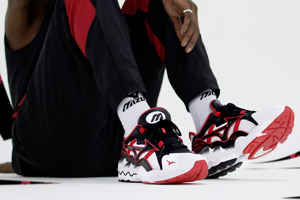 ミズノより、MIZUNO WAVE RIDER1 90sATHLETIC が登場