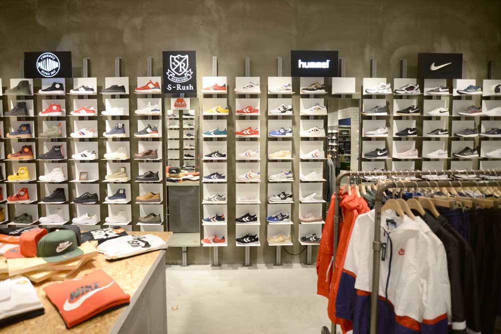 大阪天王寺、阿倍野の靴屋スニーカーショップBOSTONCLUB HOOP店