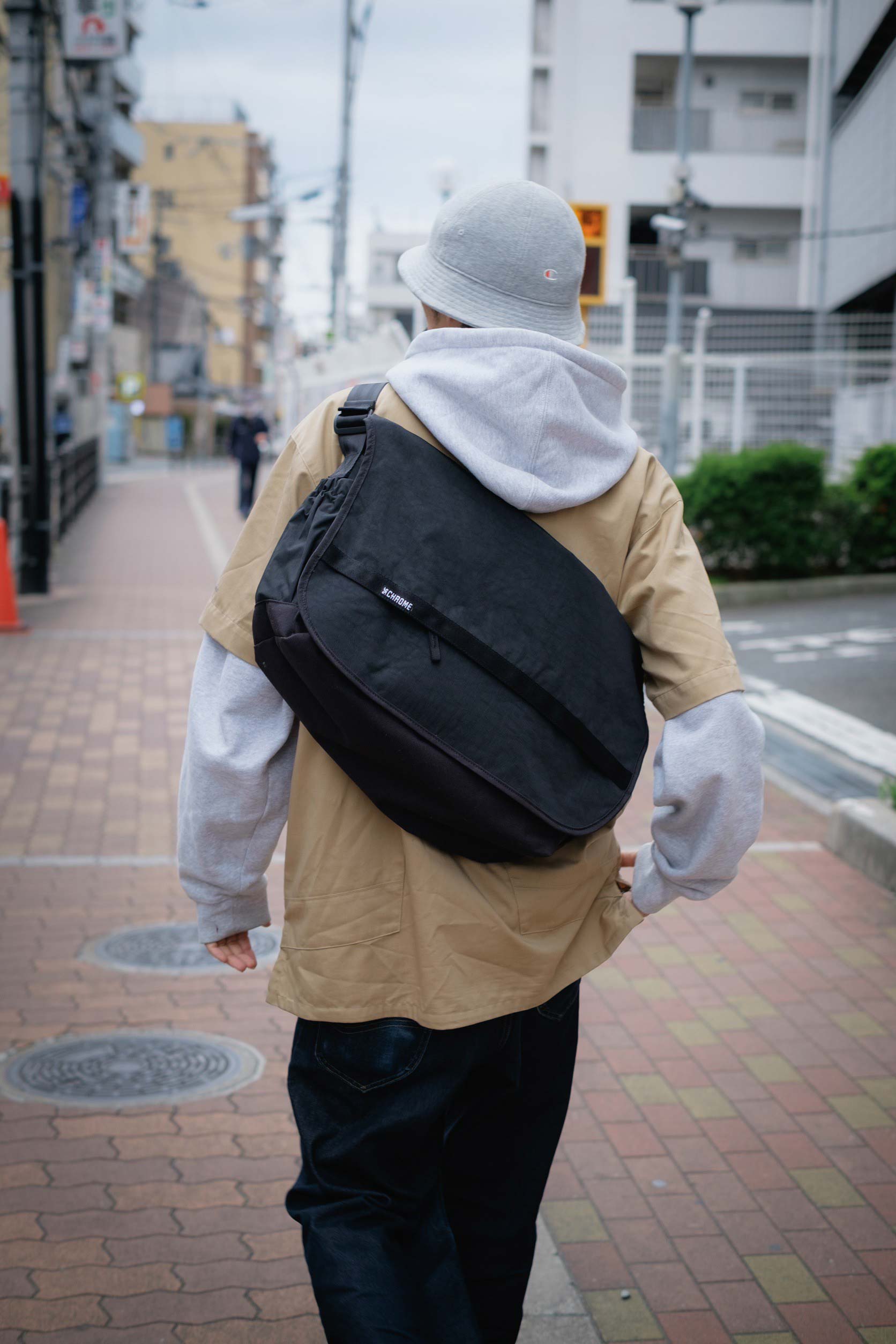 【値下げ】CHROME COURIER FLAP MSNGR 20L COURIER FLAP MSNGR 20L(クーリエ フラップ メッセンジャー 20L
