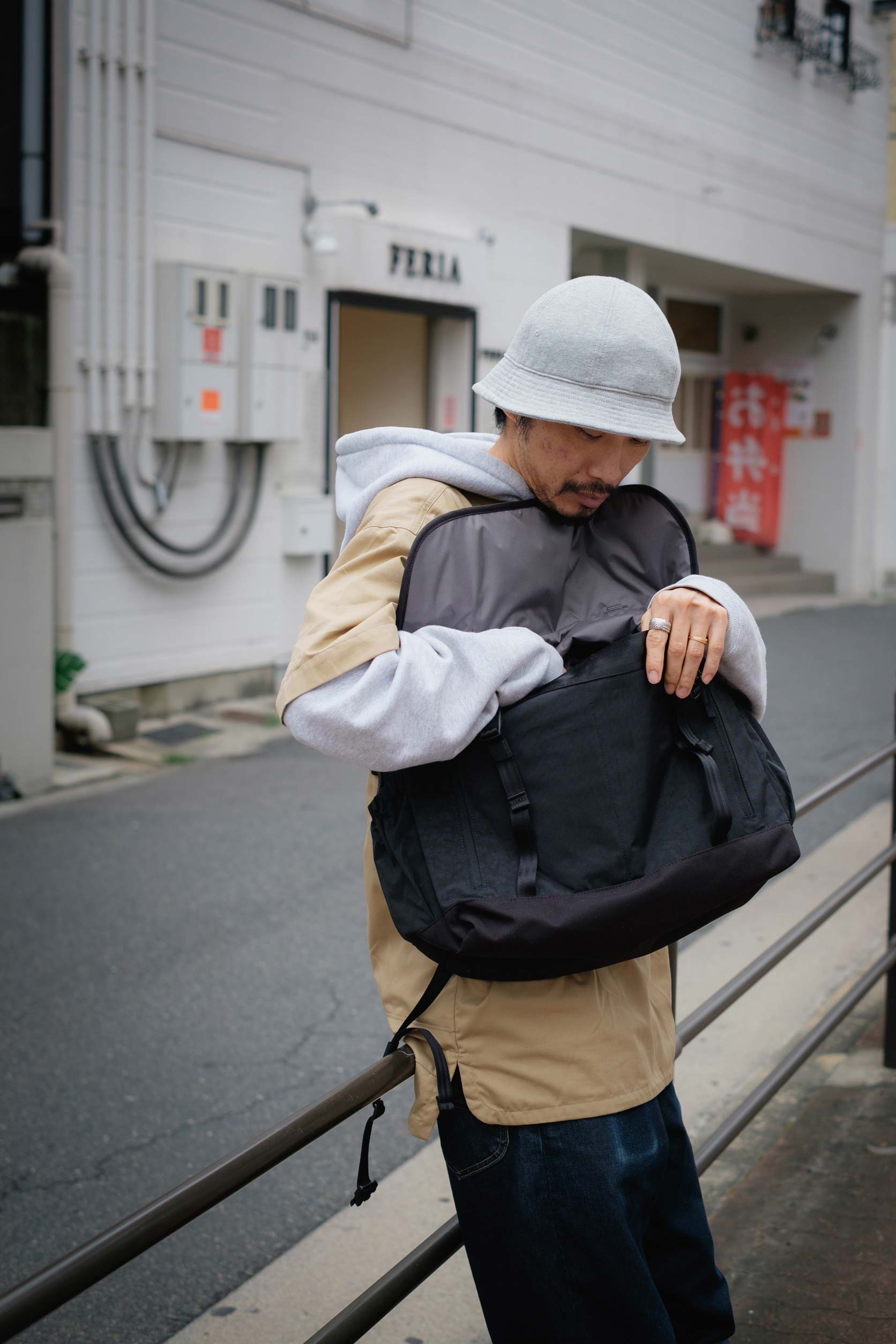 CHROME COURIER FLAP メッセンジャーバッグ 20L　ブラック クローム クーリエ フラップ メッセンジャー 20L CHROME COURIER