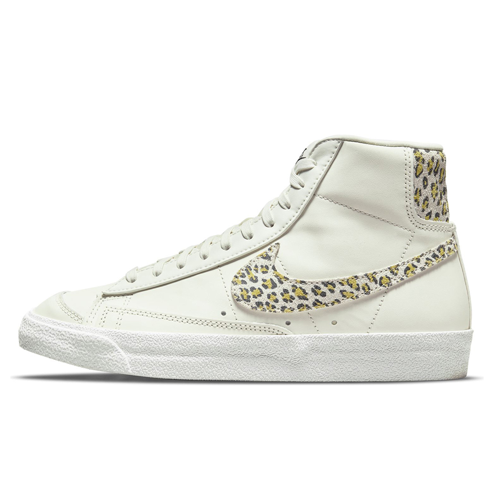 ナイキ ブレーザー ミッド '77 SE NIKE BLAZER MID '77 SE SAIL/SAIL レディース スニーカー DH9633-100